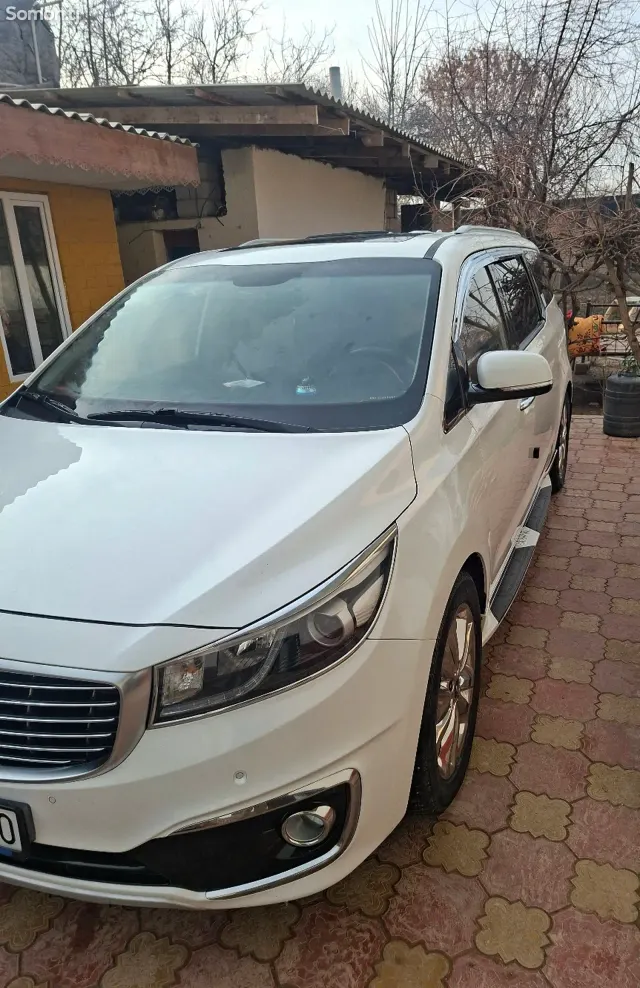 Kia Carnival 2014 · 2.2 AT
