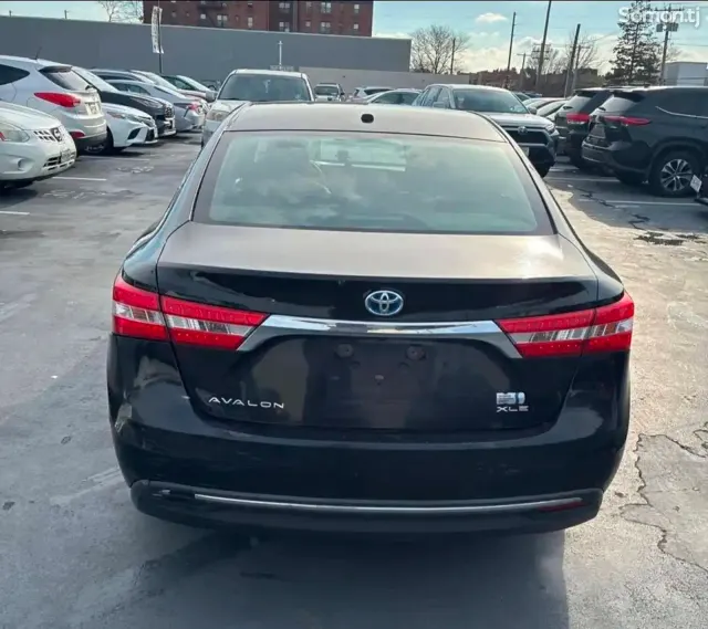 Toyota Avalon 2015 · 2.5 AT