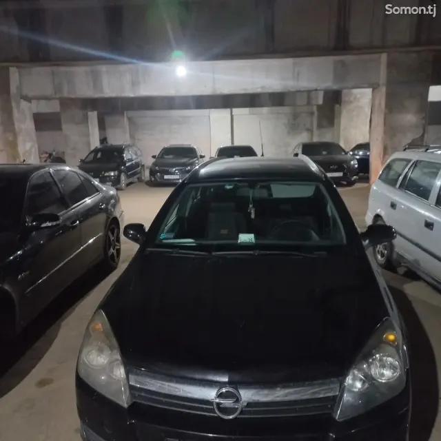 Opel Astra H 2007 · 1.6 MT