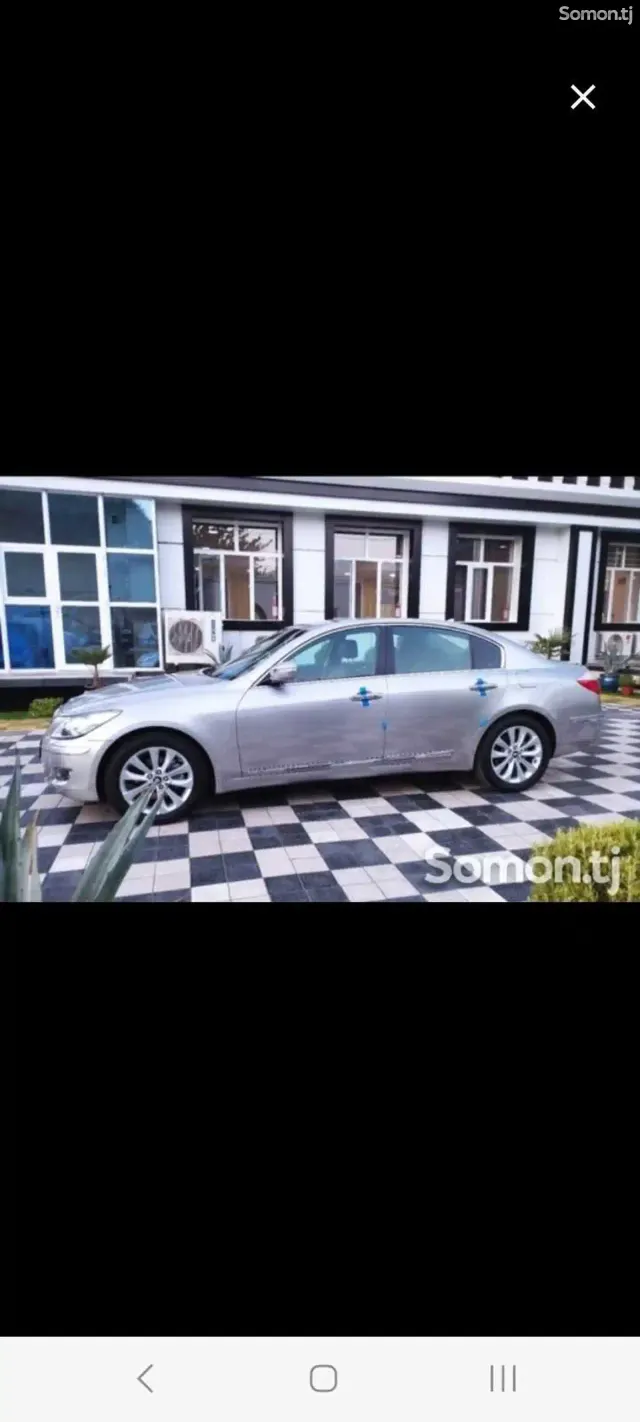Hyundai Genesis 2010 · 3.3 AT