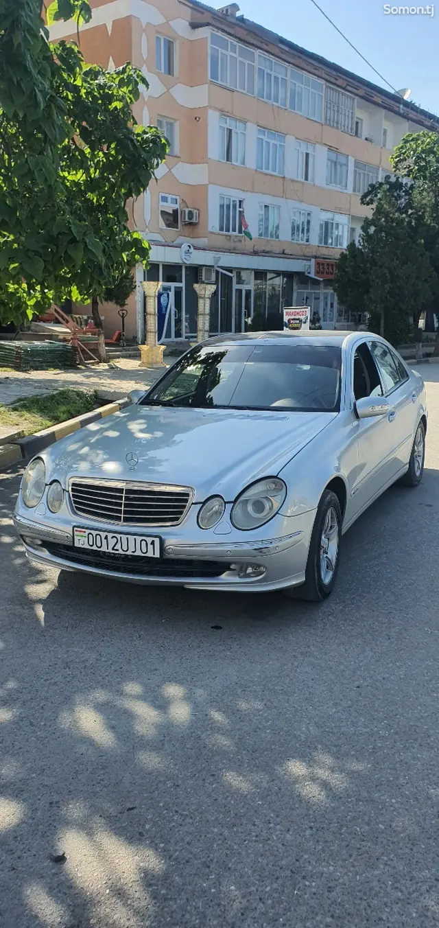 Mercedes-Benz E class 2004 · 2.4 AT