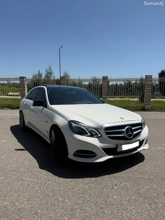 Mercedes-Benz E class 2012 · 3.0 AT