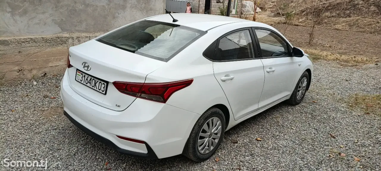 Hyundai Accent 2018 · 1.6 AT