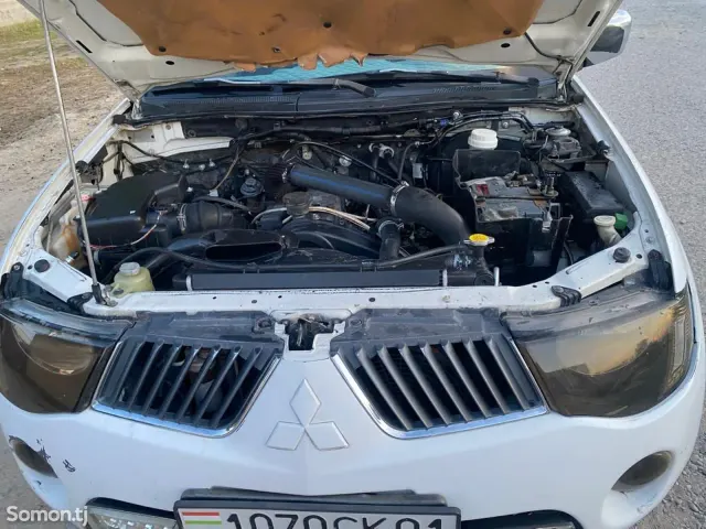 Mitsubishi L200 2008 · 2.4 MT