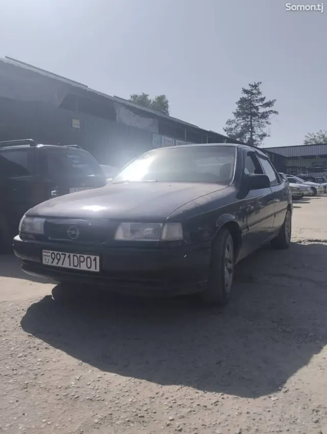 Opel Vectra A 1994 · 1.6 MT