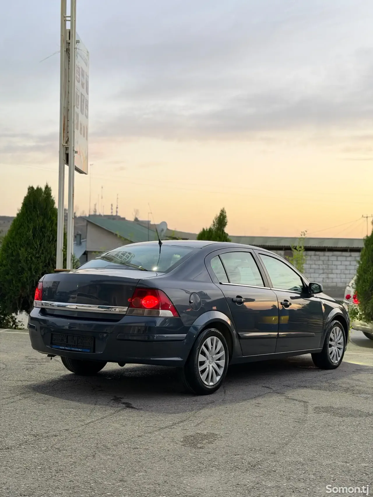 Opel Astra H 2008 · 1.8 AT