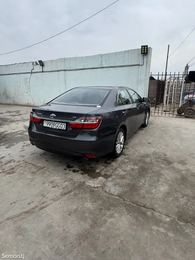 Toyota Camry 2015 · 2.5 AT