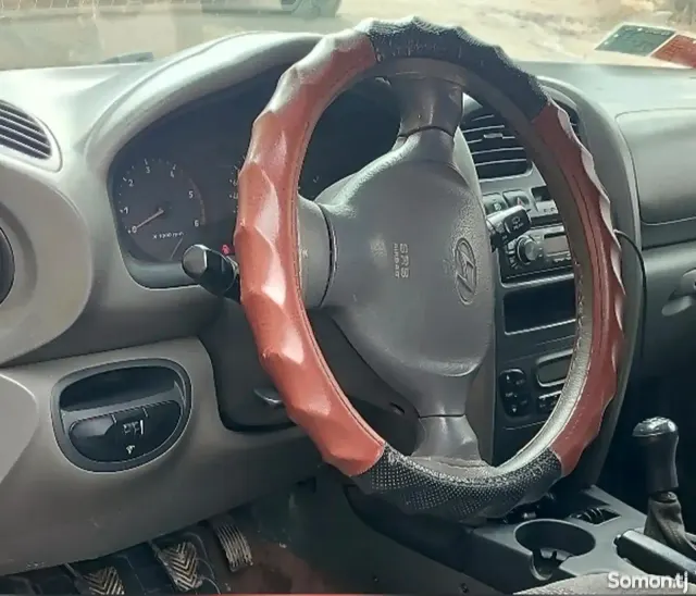 Hyundai Santa Fe 2004 · 2.0 MT