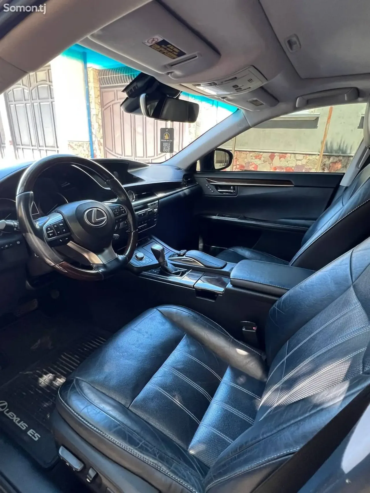 Lexus ES series 2018 · 3.0 AT