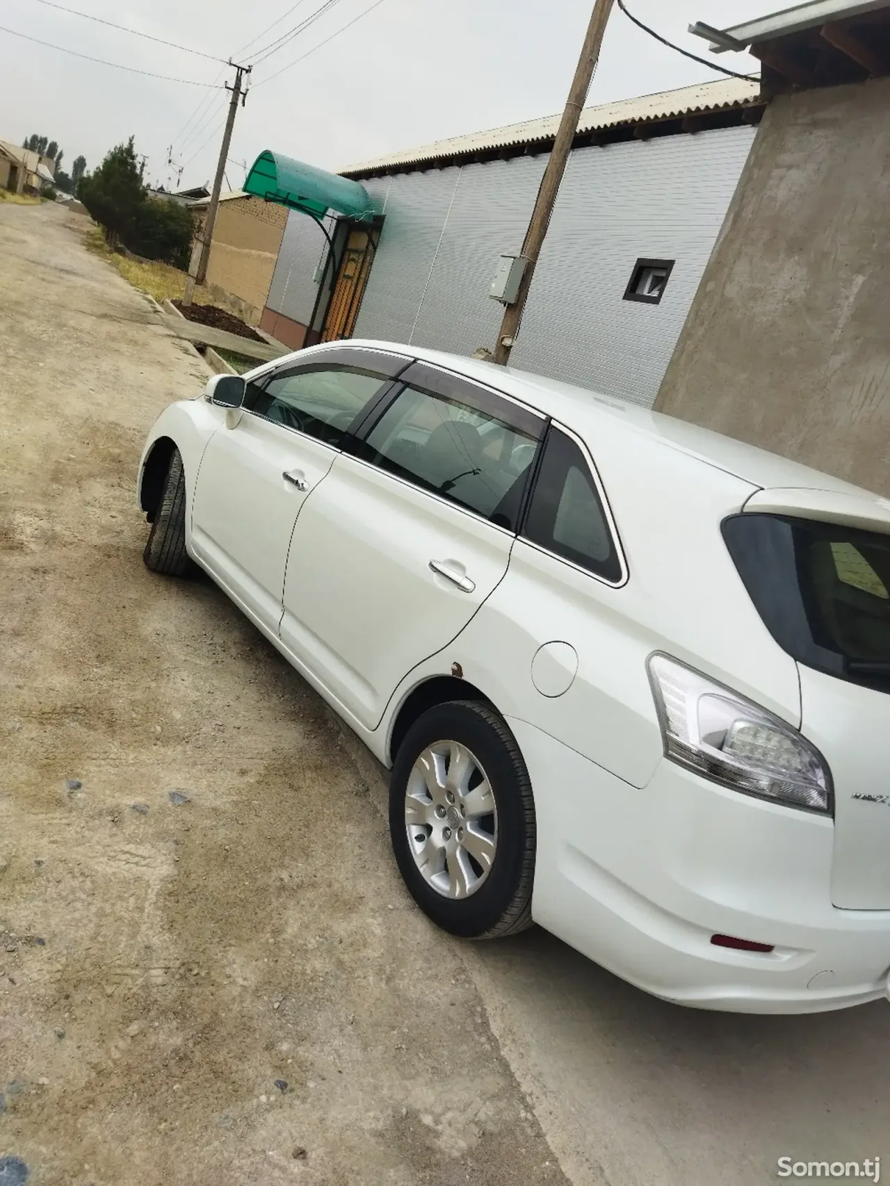Toyota Mark X ZiO 2010 · 2.4 AT