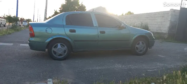 Opel Astra G 2000 · 1.8 MT