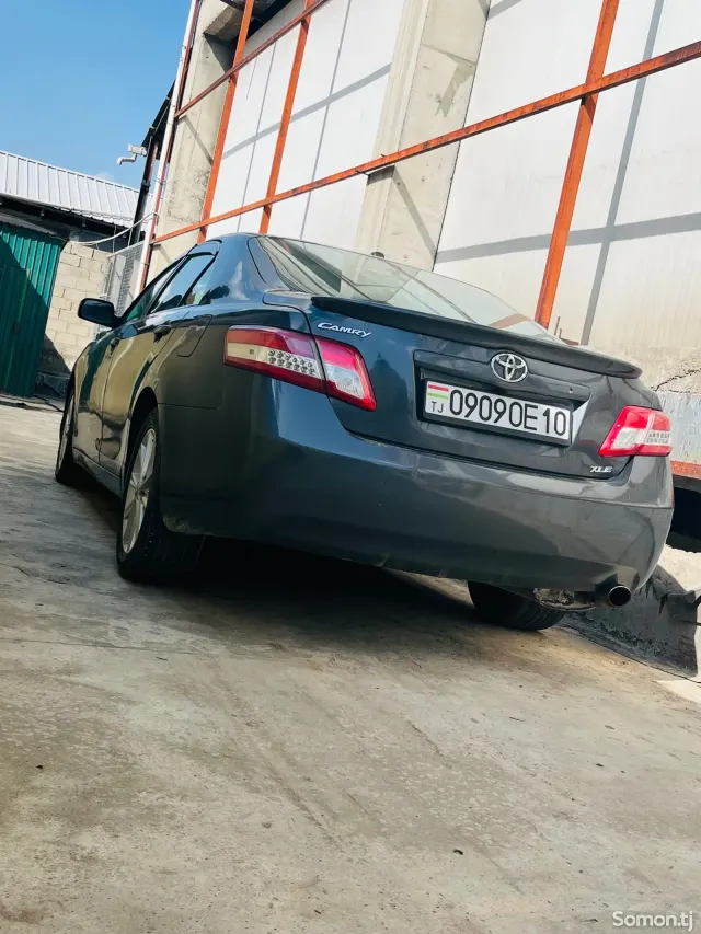 Toyota Camry 2011 · 2.5 AT