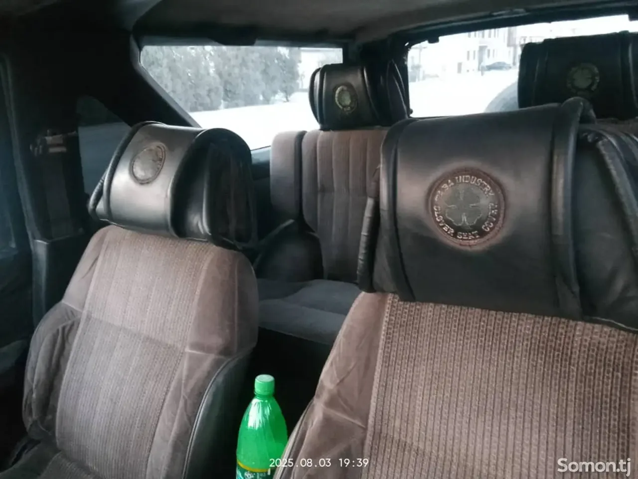 Nissan Terrano 1990 · 2.4 MT