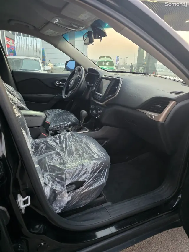 Jeep Cherokee 2017 · 3.0 AT