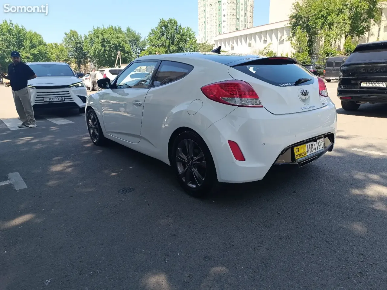 Hyundai Veloster 2013 · 1.6 AT