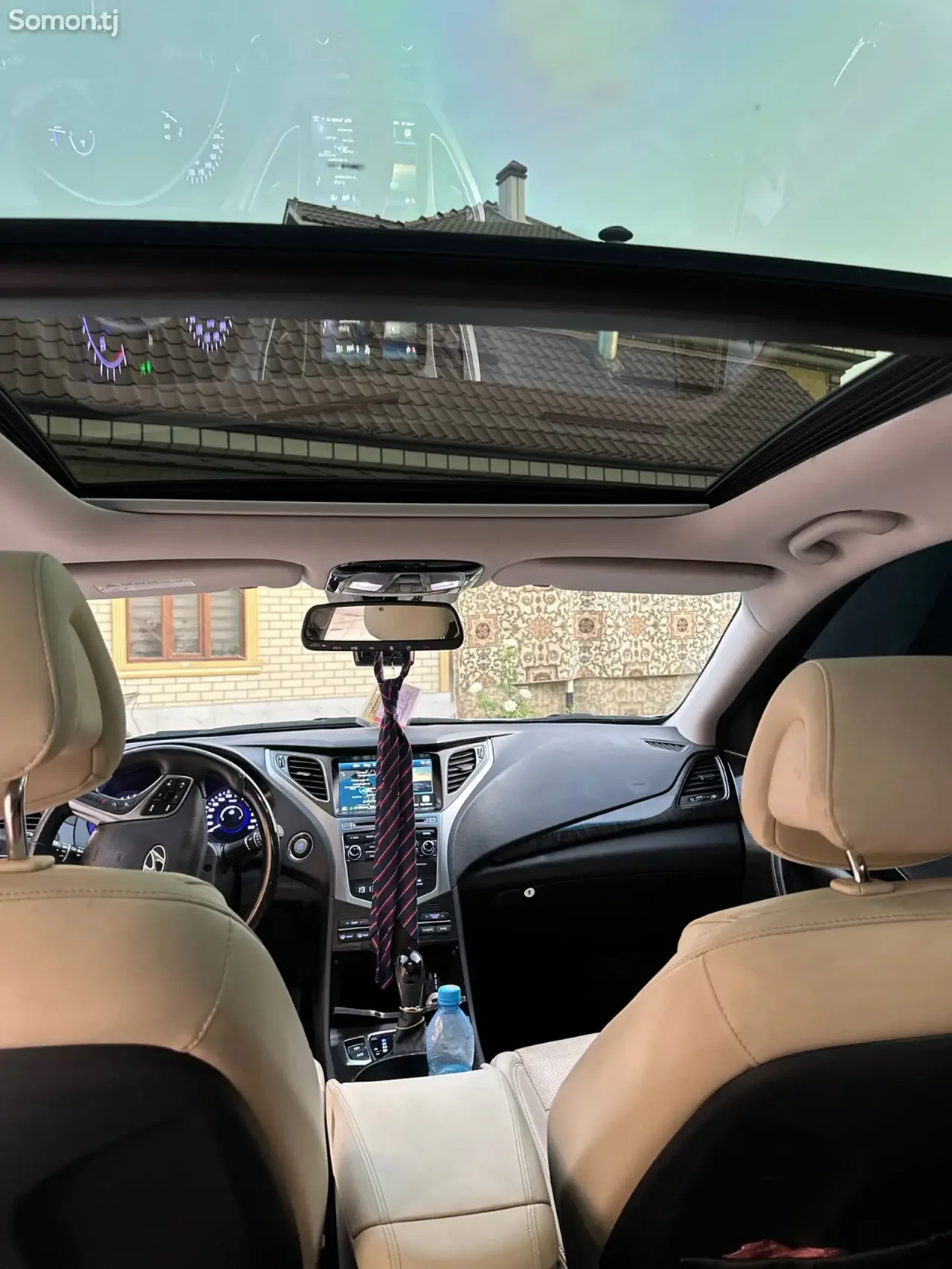 Hyundai Grandeur 2015 · 2.4 AT