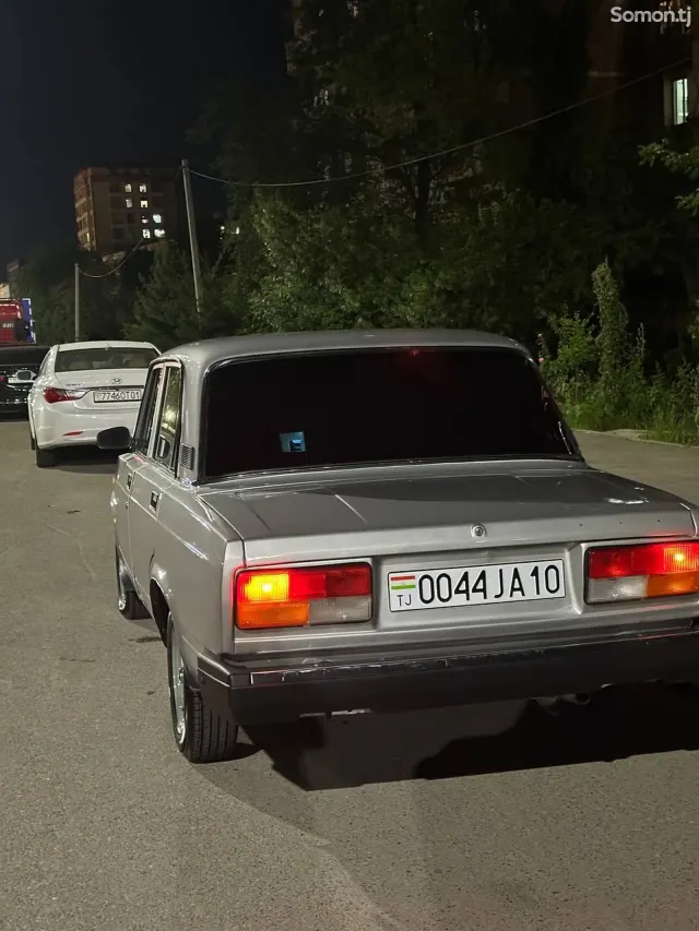 Lada (ВАЗ) 2107 2011 · 1.6 MT