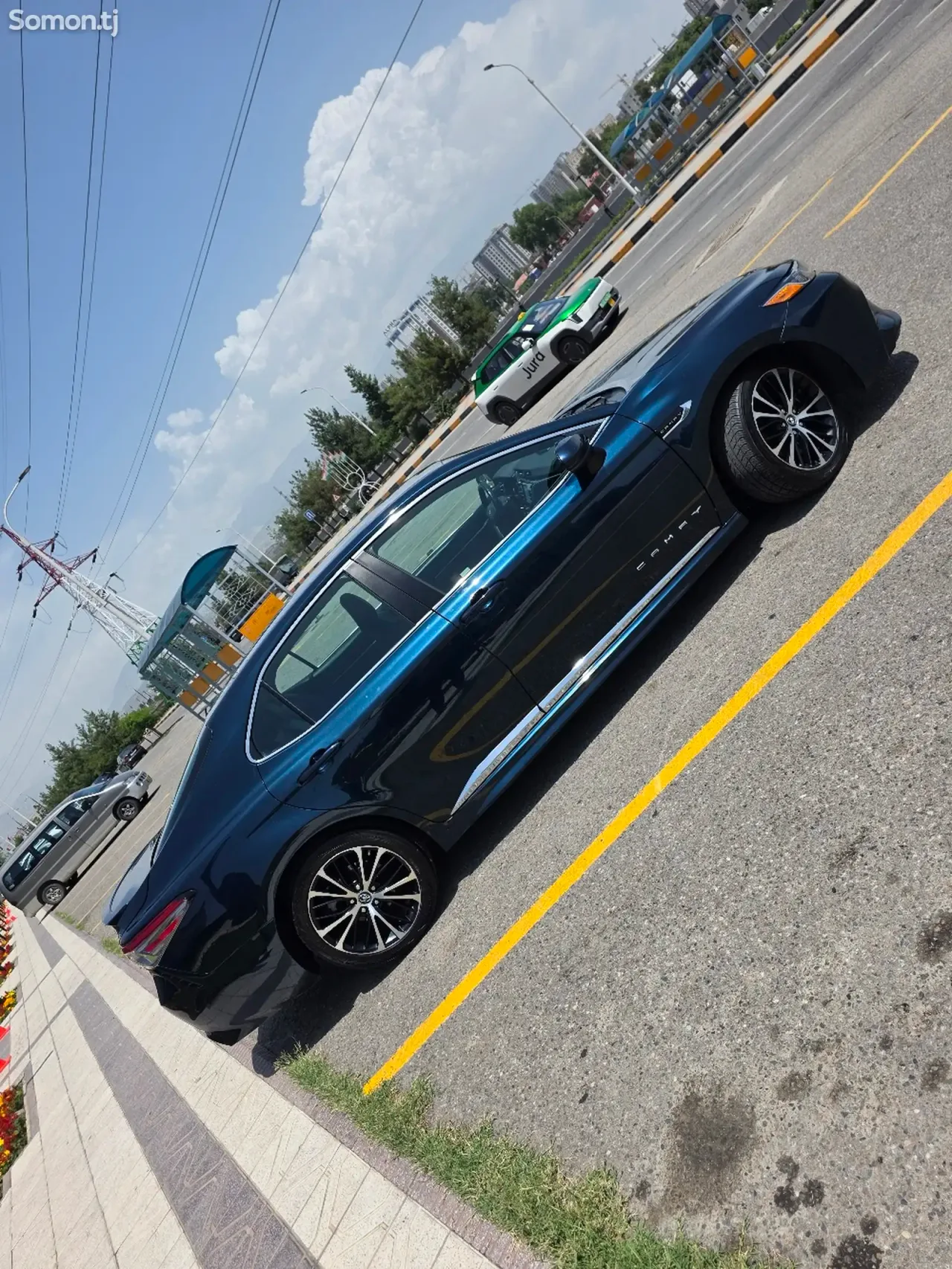 Toyota Camry 2018 · 2.5 AT