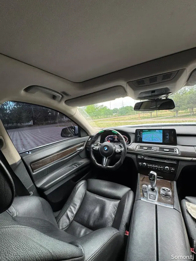BMW 7 series 2012 · 3.0 AT
