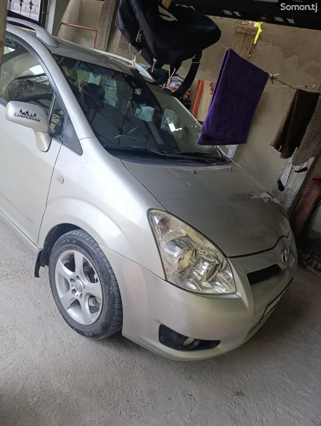 Toyota Verso 2008 · 1.8 MT