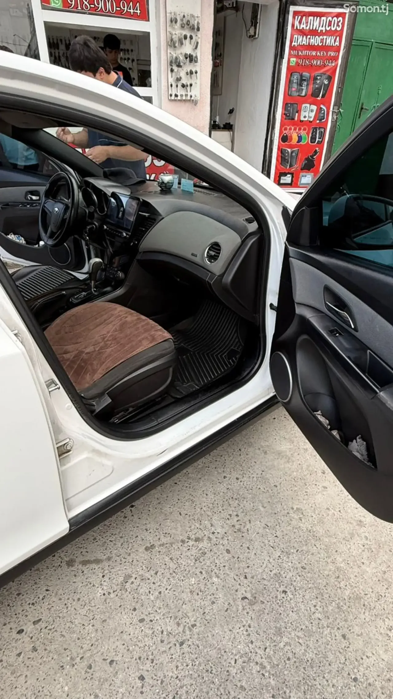 Chevrolet Cruze 2009 · 1.8 AT