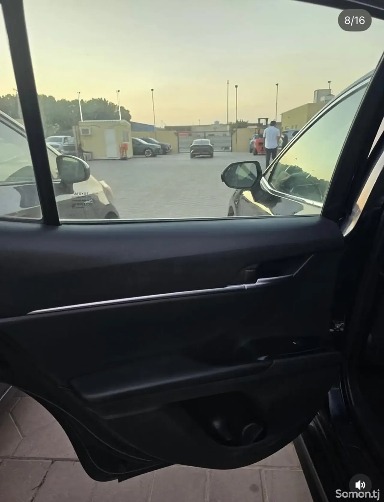 Toyota Camry 2018 · 2.5 AT