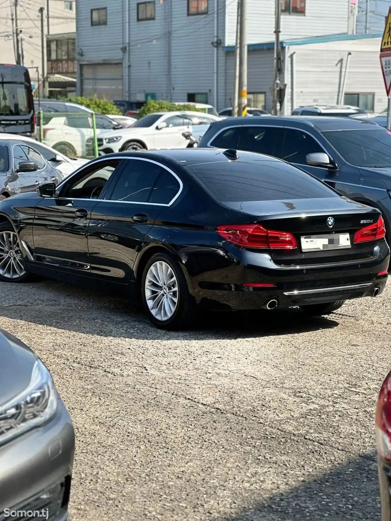 BMW 5 series 2019 · 2.0 AT