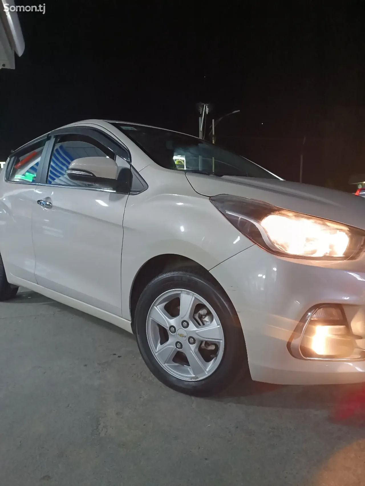Chevrolet Spark 2015 · 1.3 AT