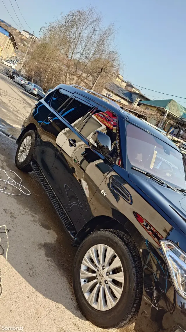 Nissan Patrol 2016 · 5.6 AT