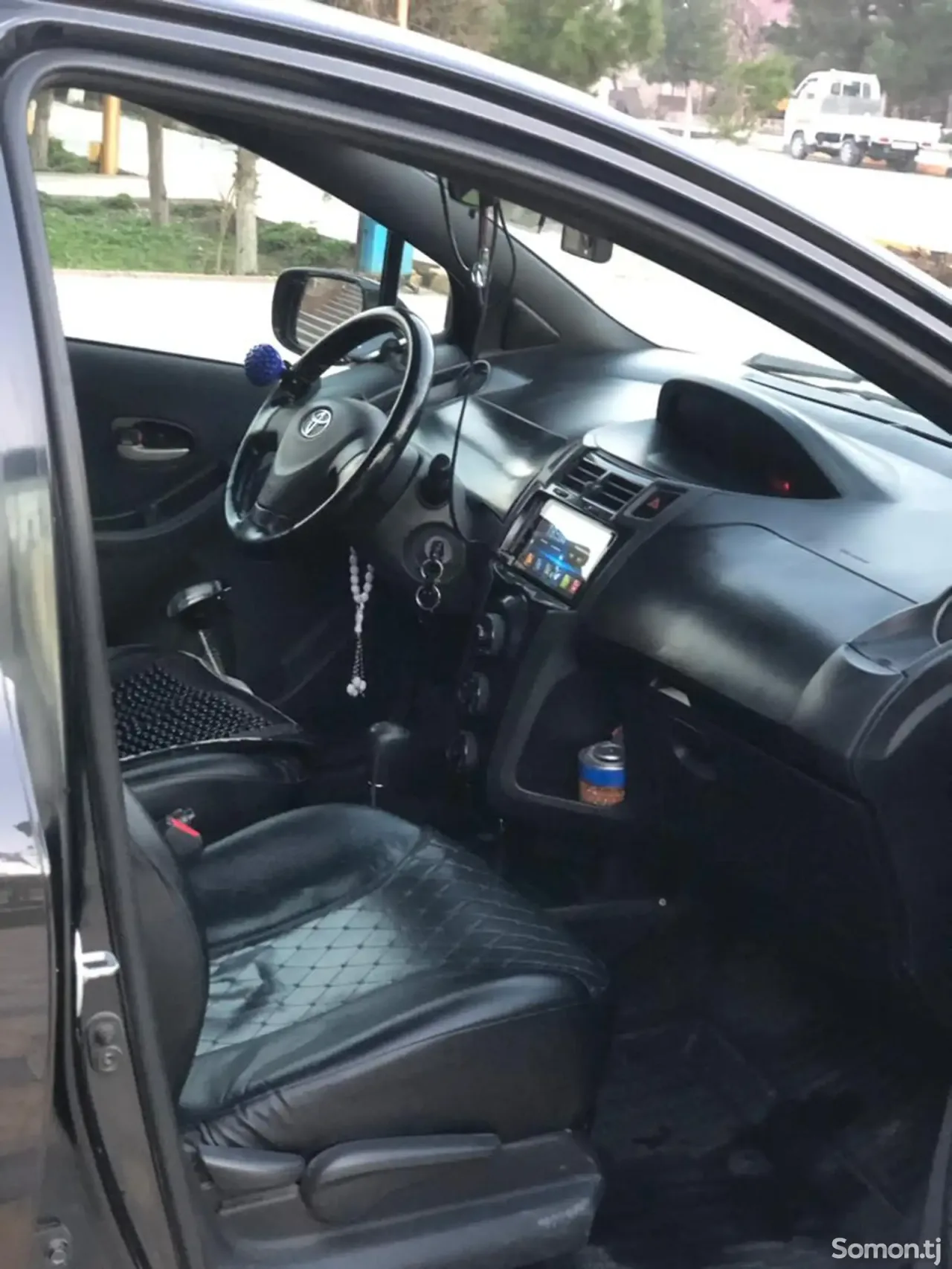 Toyota Vitz 2008 · 1.3 AT