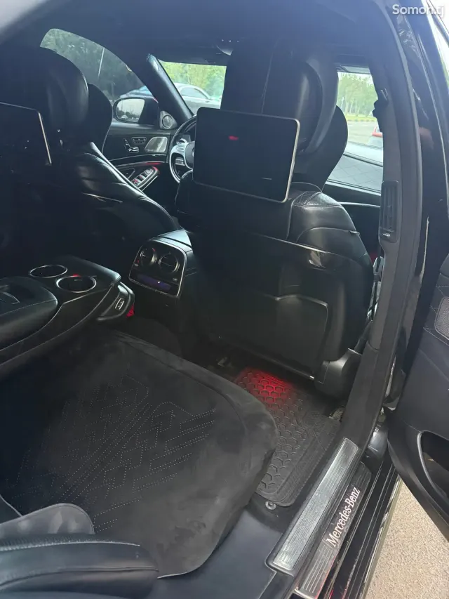 Mercedes-Benz S class 2015 · 5.0 AT
