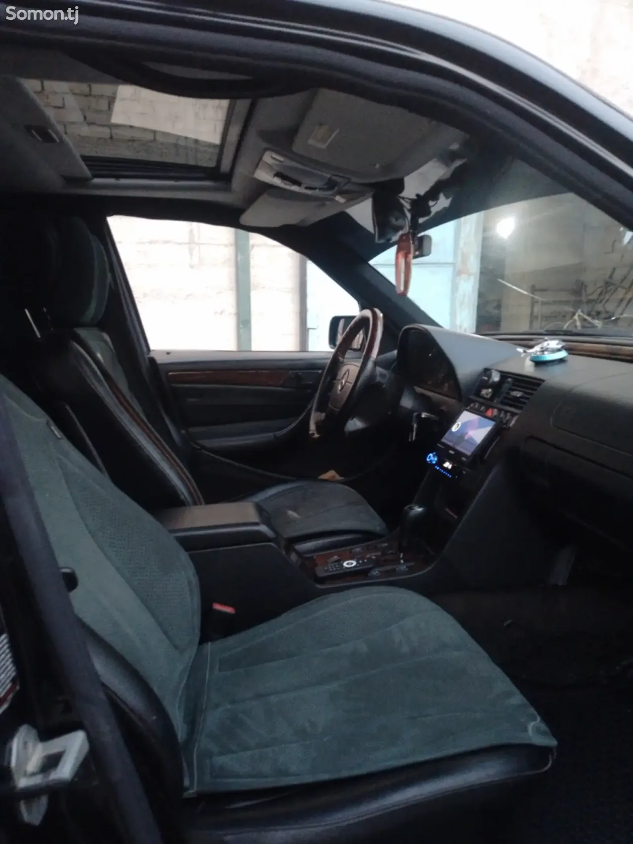 Mercedes-Benz C class 2000 · 2.8 AT