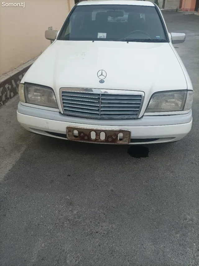Mercedes-Benz C class 1995 · 1.8 MT