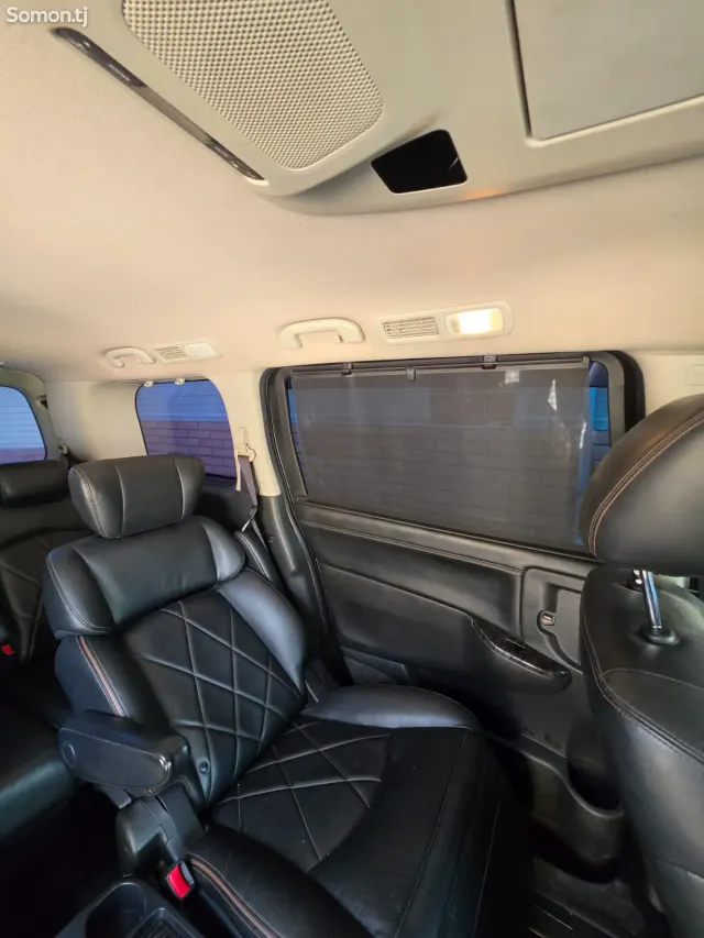 Nissan Elgrand 2014 · 2.5 AT