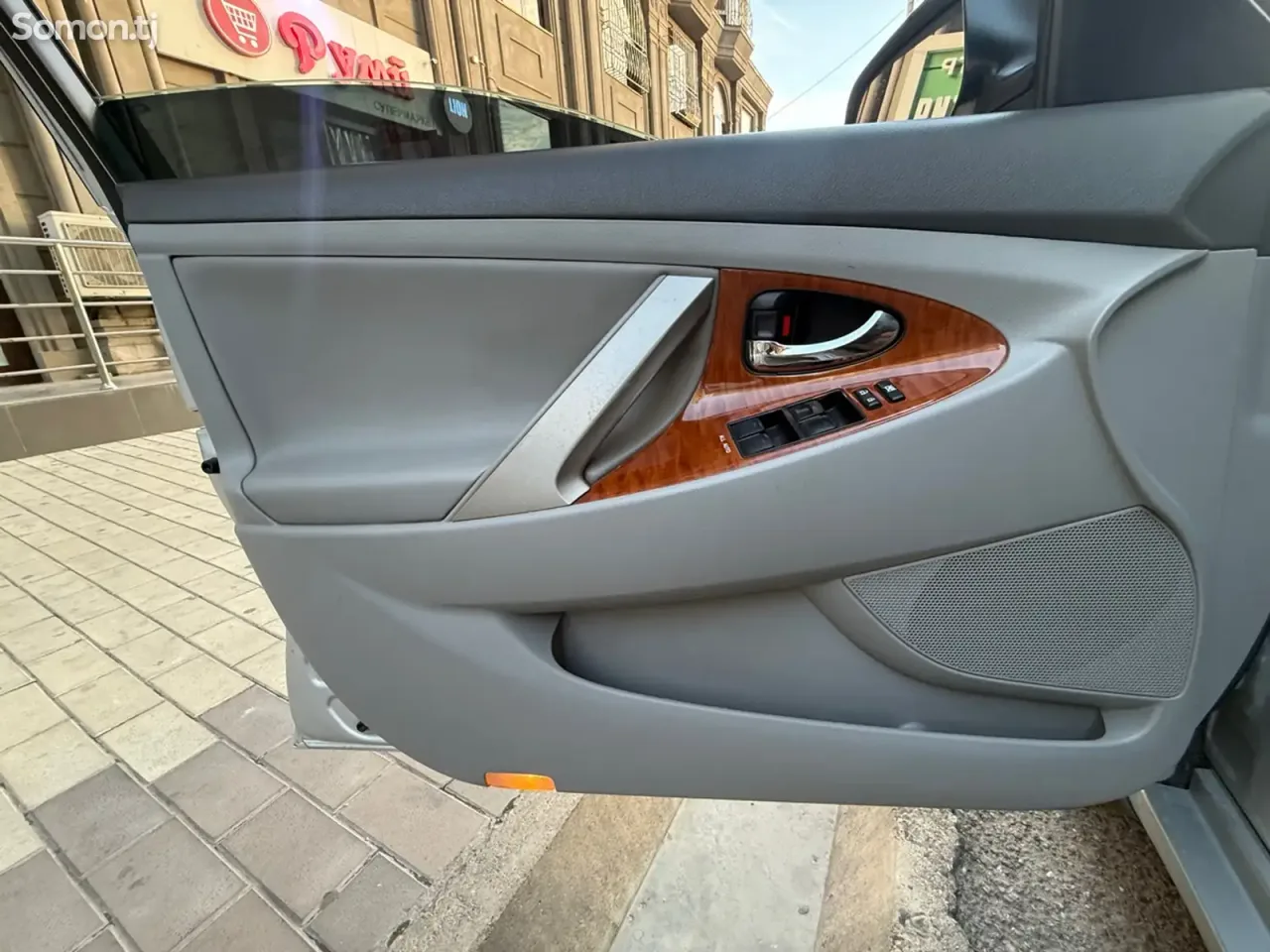 Toyota Camry 2011 · 2.5 AT