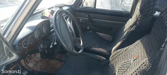 Lada (ВАЗ) 2106 1986 · 0.6 MT