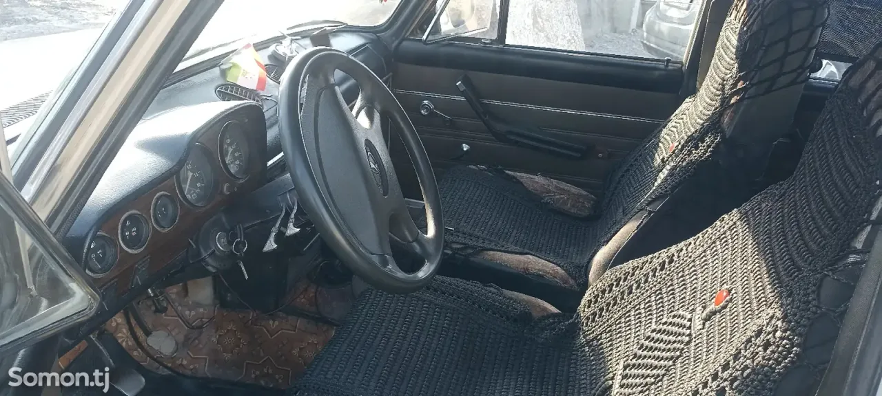 Lada (ВАЗ) 2106 1986 · 0.6 MT