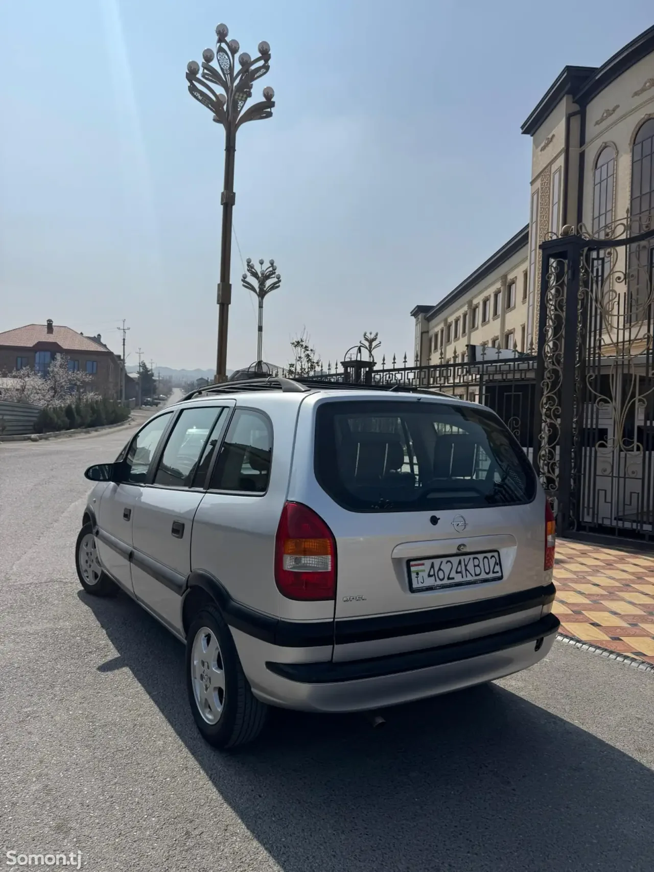 Opel Zafira 2001 · 1.6 MT