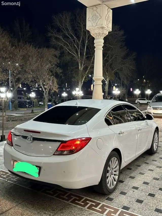 Opel Insignia 2012 · 2.0 AT