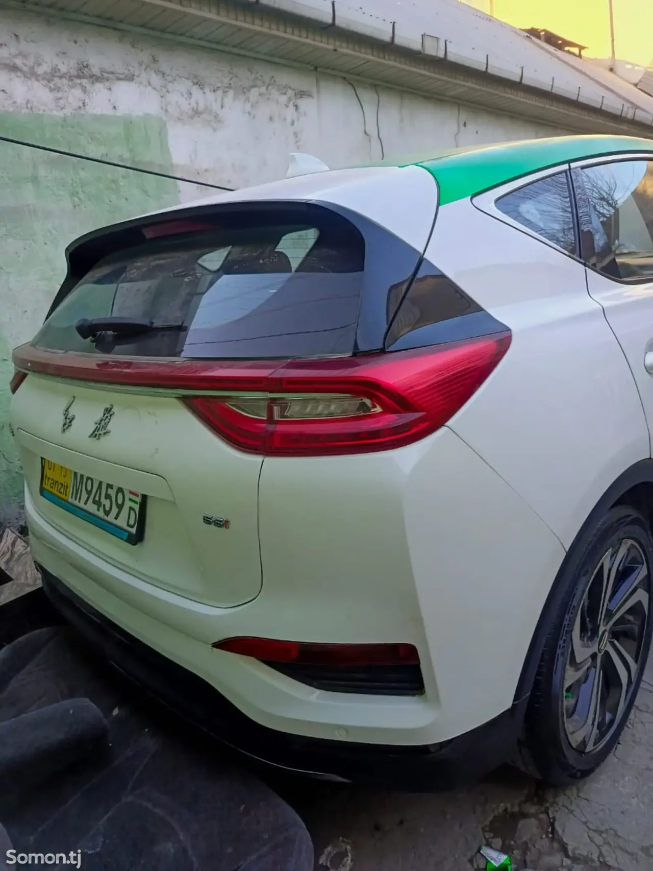 Hongqi E-HS3 2019 · AMT