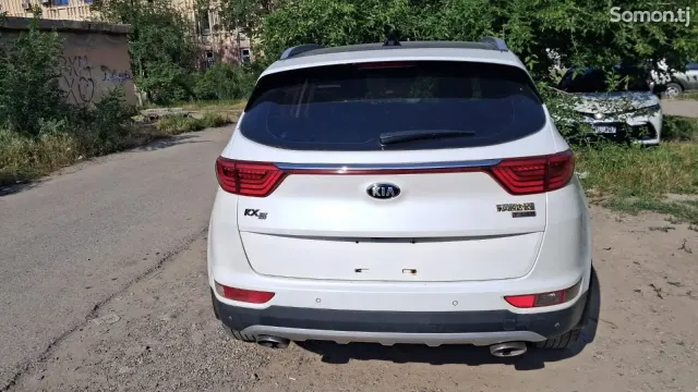 Kia K5 2016 · 1.6 AT