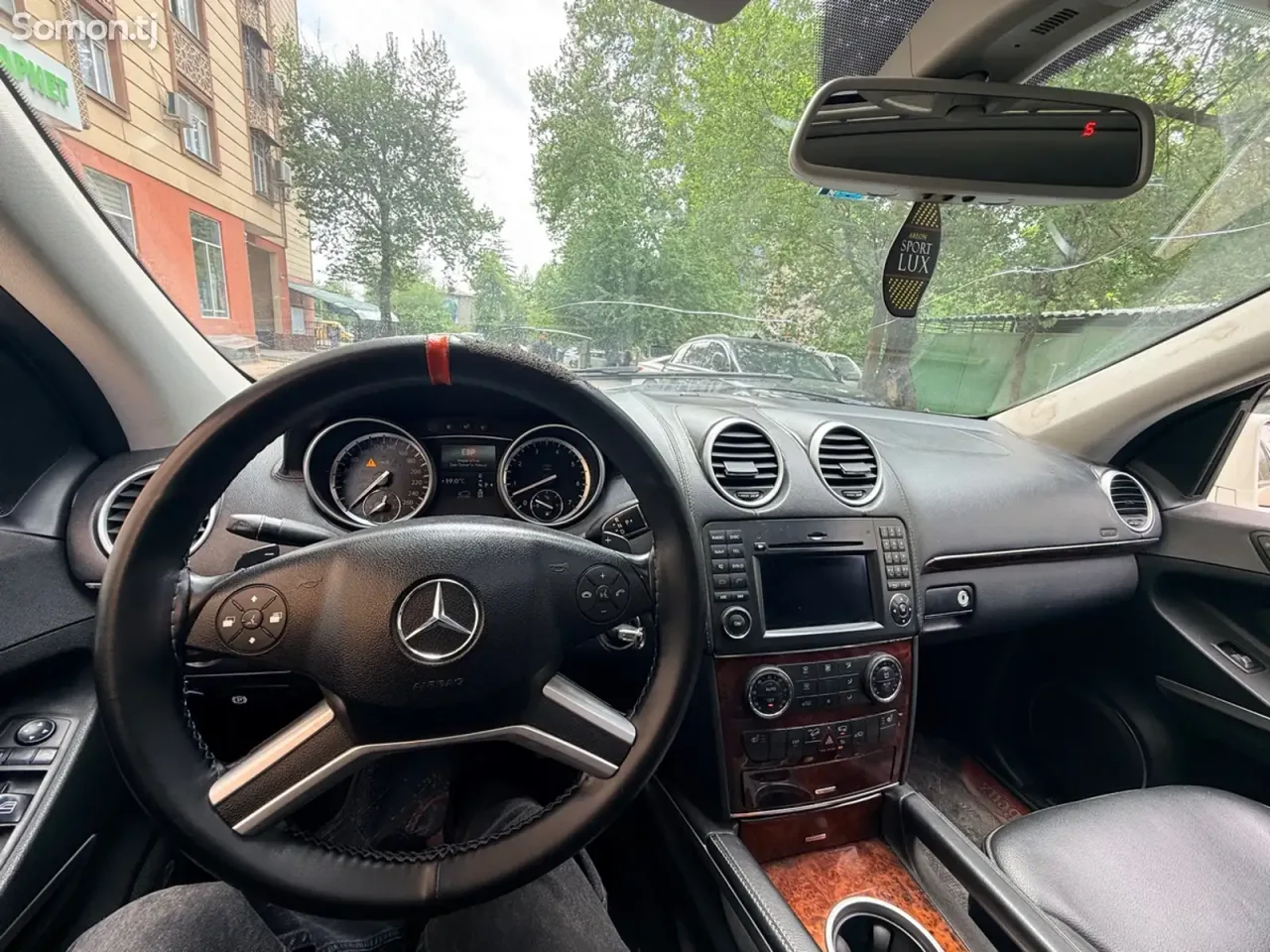Mercedes-Benz GLS 2011 · 4.7 AT