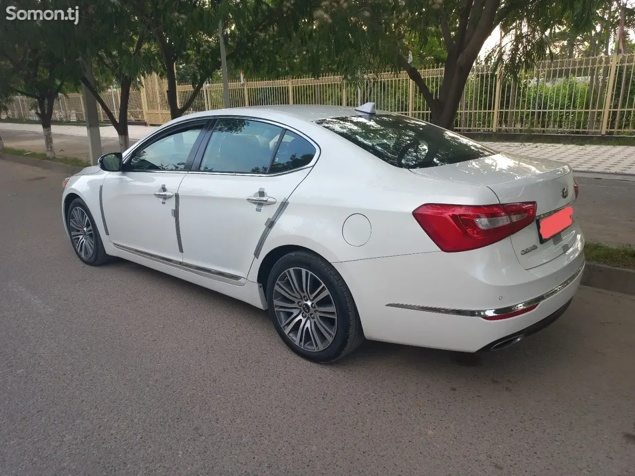 Kia K7 2014 · 3.3 AT