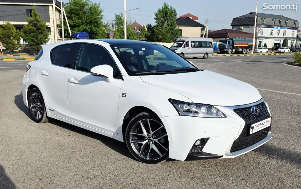 Lexus CT series 2014 · 2.0 CVT