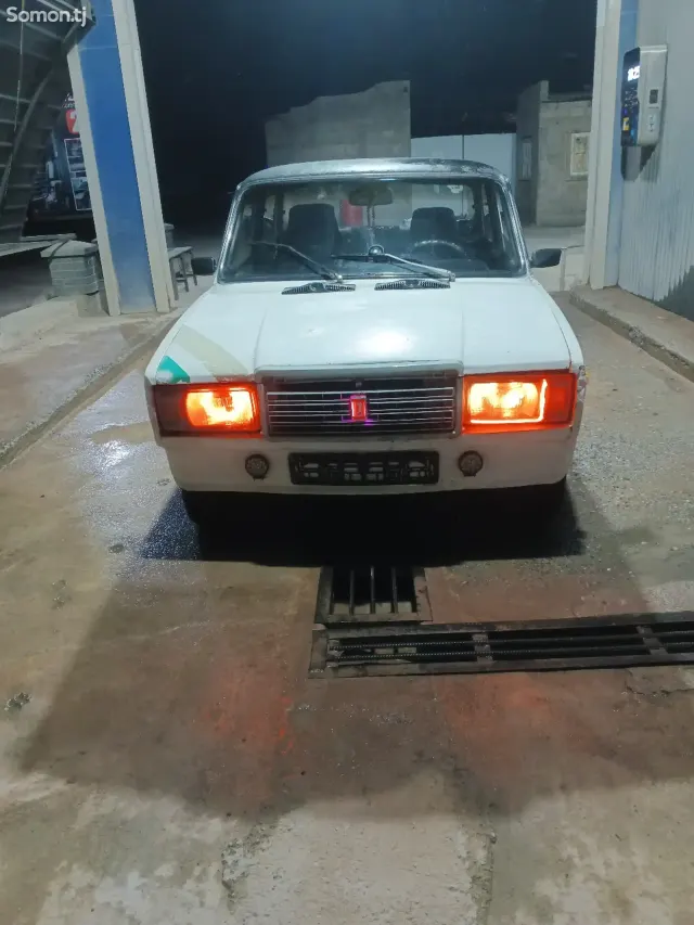 Lada (ВАЗ) 2107 1995 · 1.4 MT