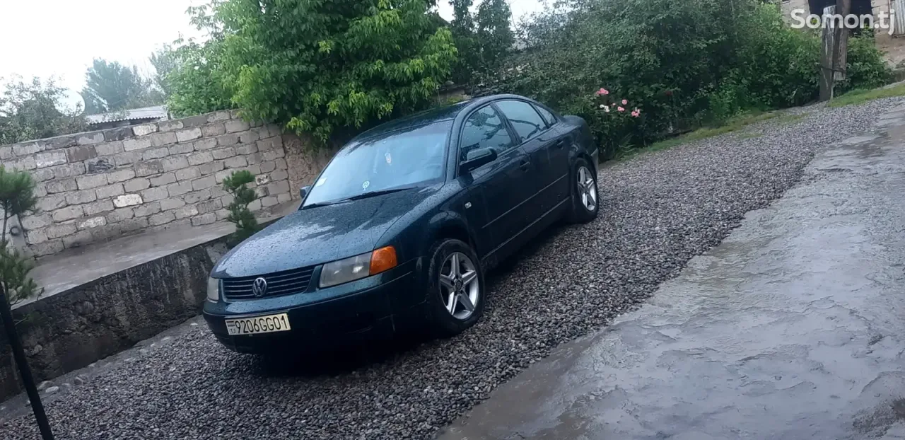 Volkswagen Passat 1998 · 1.8 MT