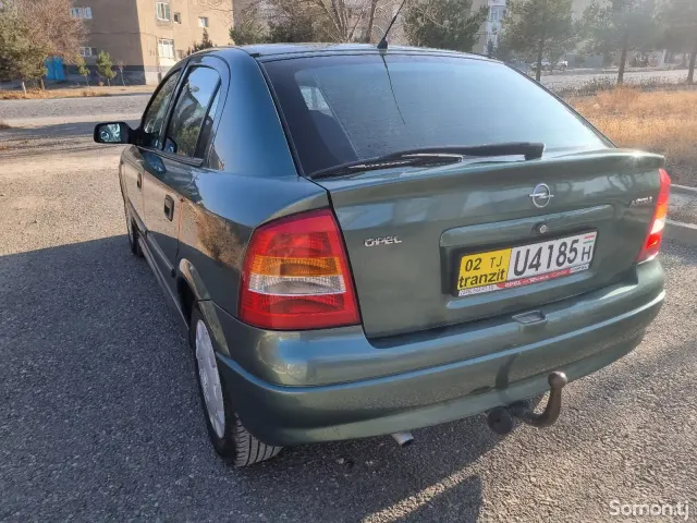 Opel Astra G 1999 · 1.6 MT