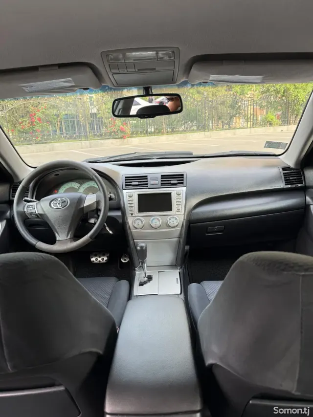 Toyota Camry 2010 · 2.5 AT