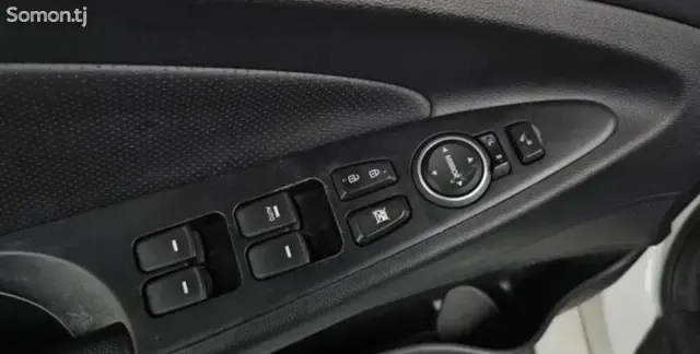 Hyundai Sonata 2014 · 2.0 AT