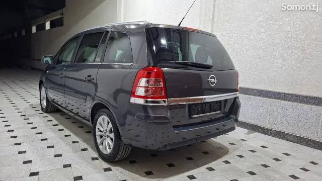 Opel Zafira 2014 · 1.8 MT